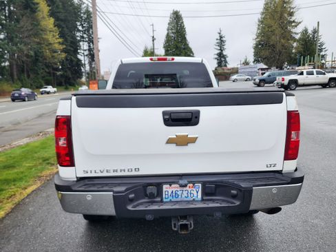 Used 2007 Chevrolet Silverado 2500 LTZ w/ Safety Package AWD/4WD image 5