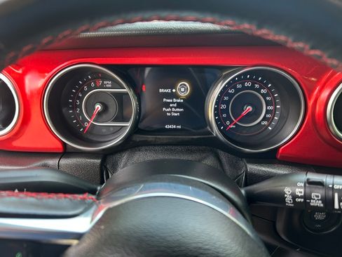 Used 2020 Jeep Wrangler Unlimited Rubicon AWD/4WD image 14