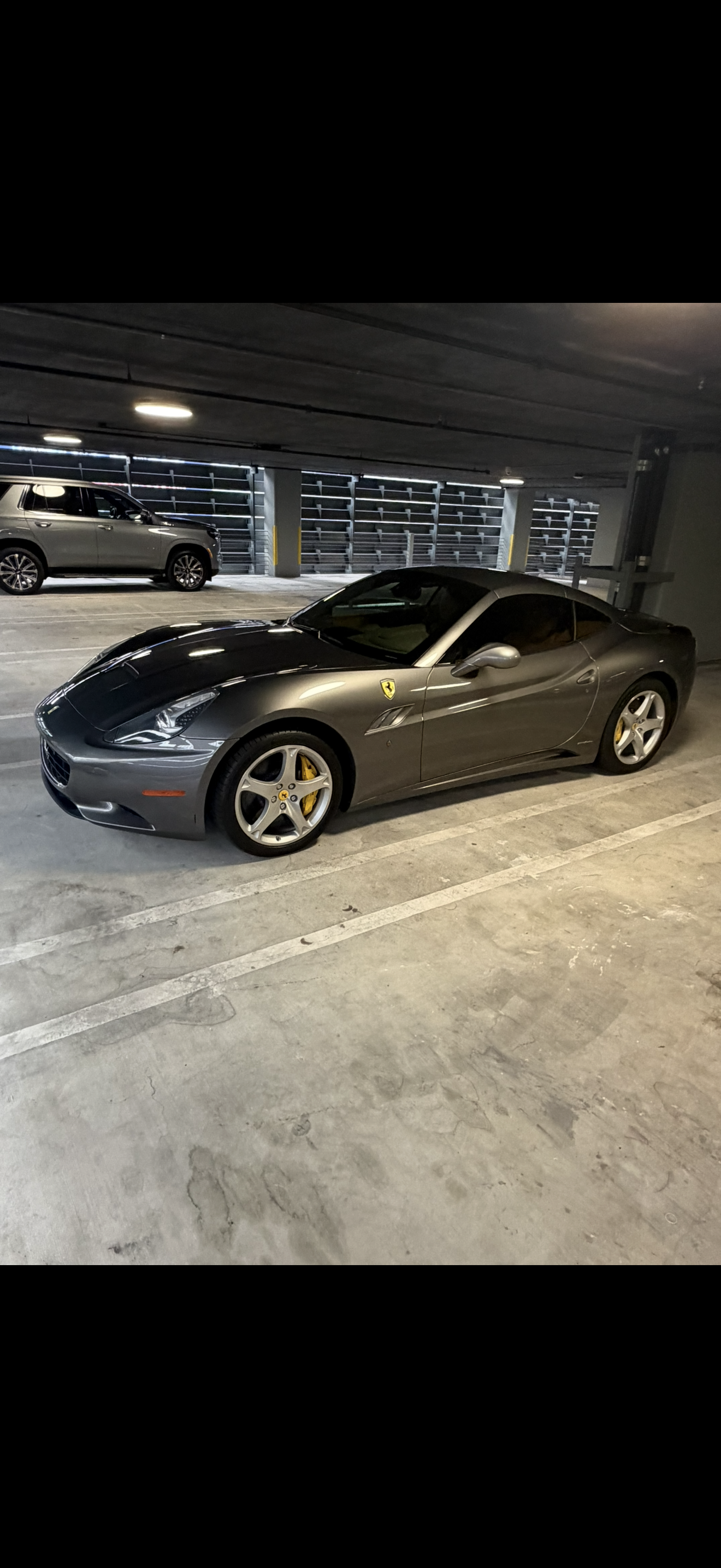 Used 2012 Ferrari California RWD image 1
