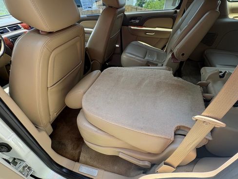 Used 2013 Chevrolet Tahoe LTZ AWD/4WD image 20