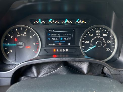 Used 2019 Ford F150 XLT w/ Equipment Group 302A Luxury AWD/4WD image 12