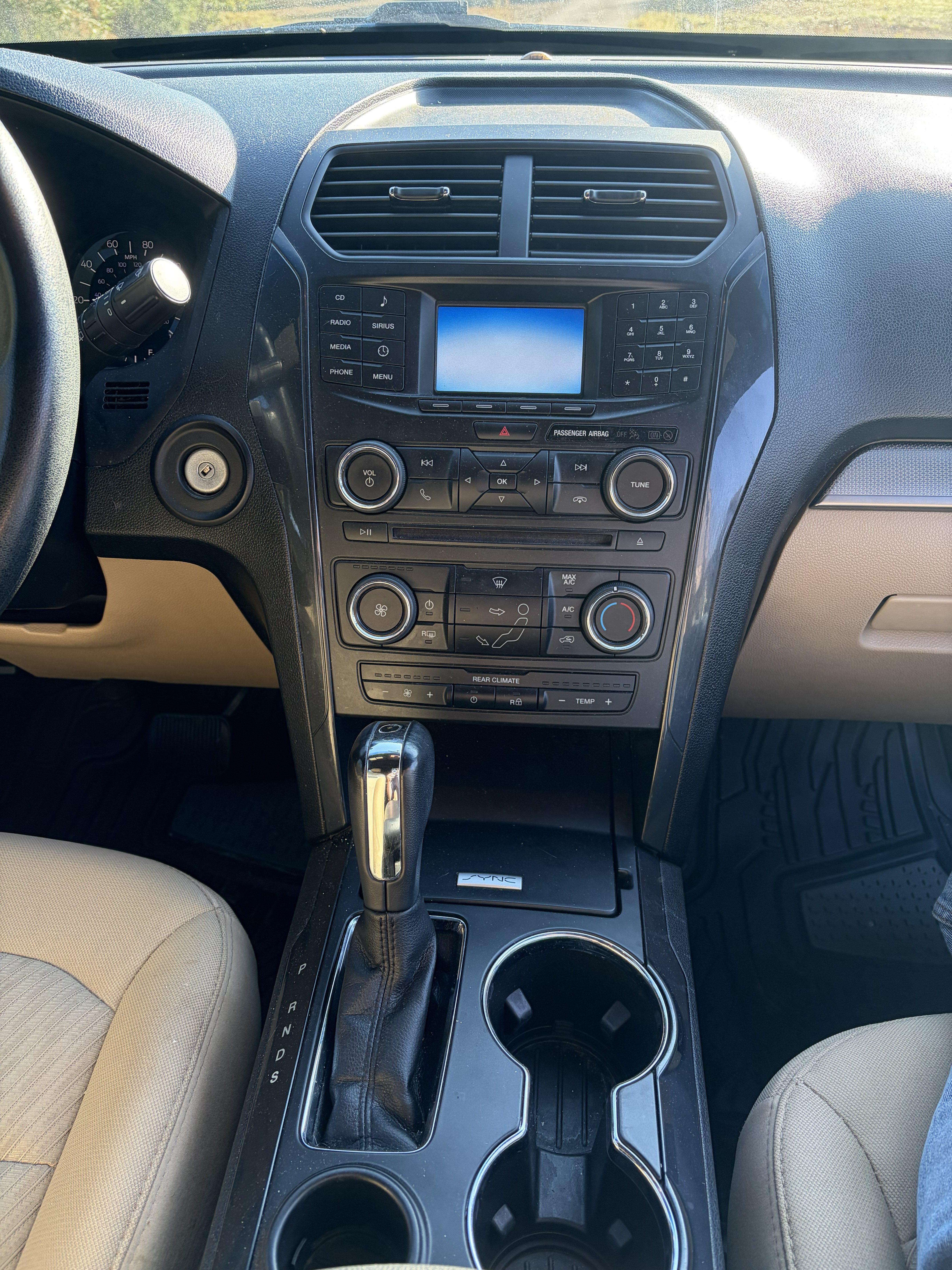 Used 2017 Ford Explorer FWD image 12