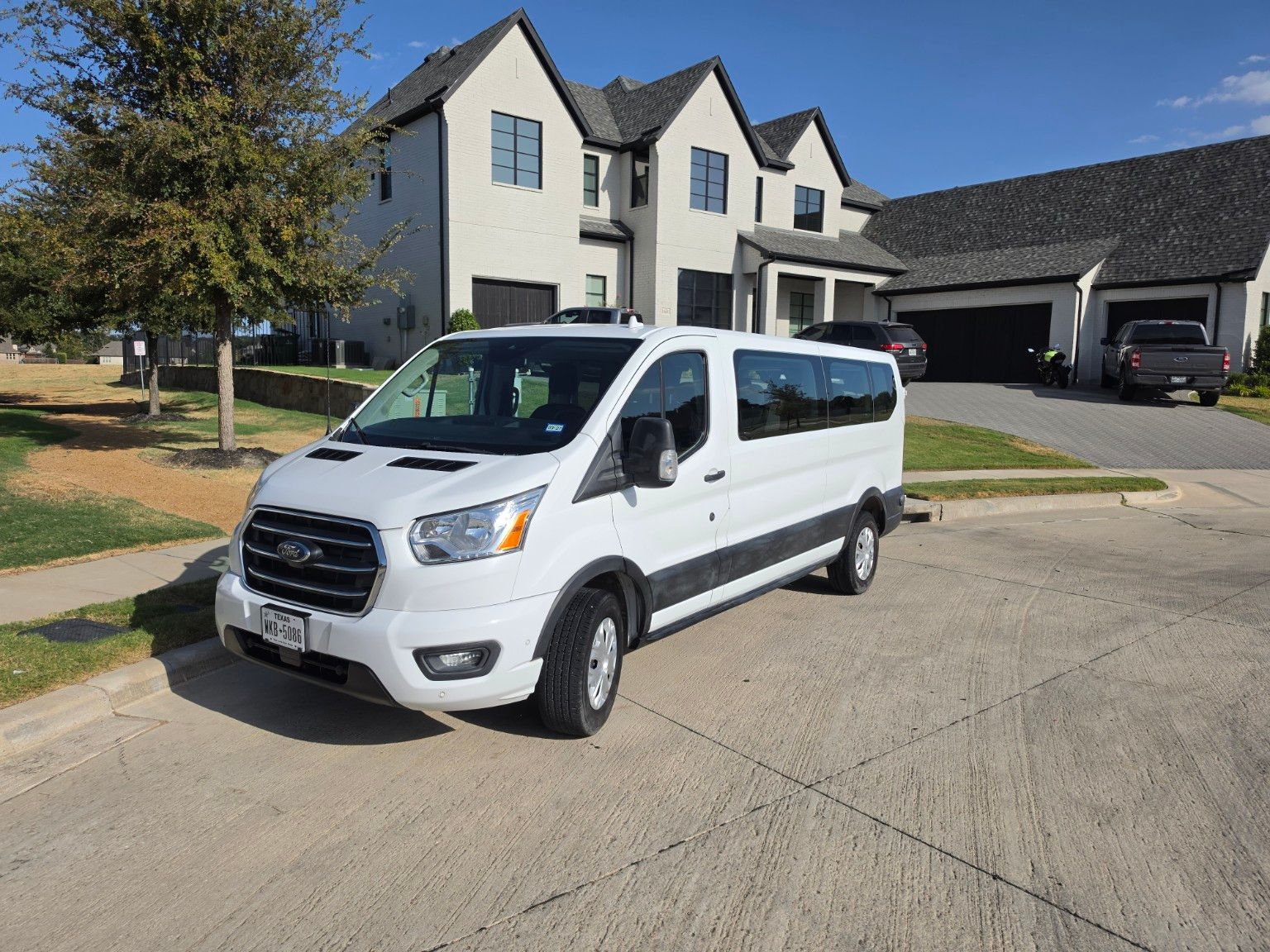 Used 2020 Ford Transit 350 XLT RWD image 1