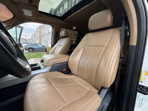 Used 2022 Ford F250 Lariat w/ Lariat Ultimate Package image 12