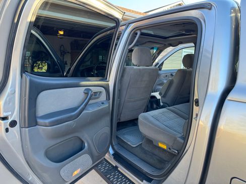 Used 2006 Toyota Tundra SR5 image 12