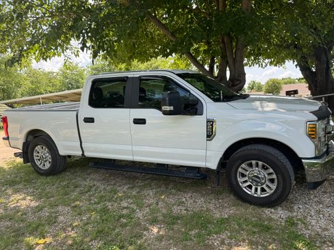 Used 2019 Ford F250 XL w/ STX Appearance Package image 1