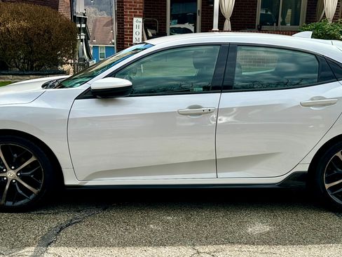 Used 2021 Honda Civic Sport image 4