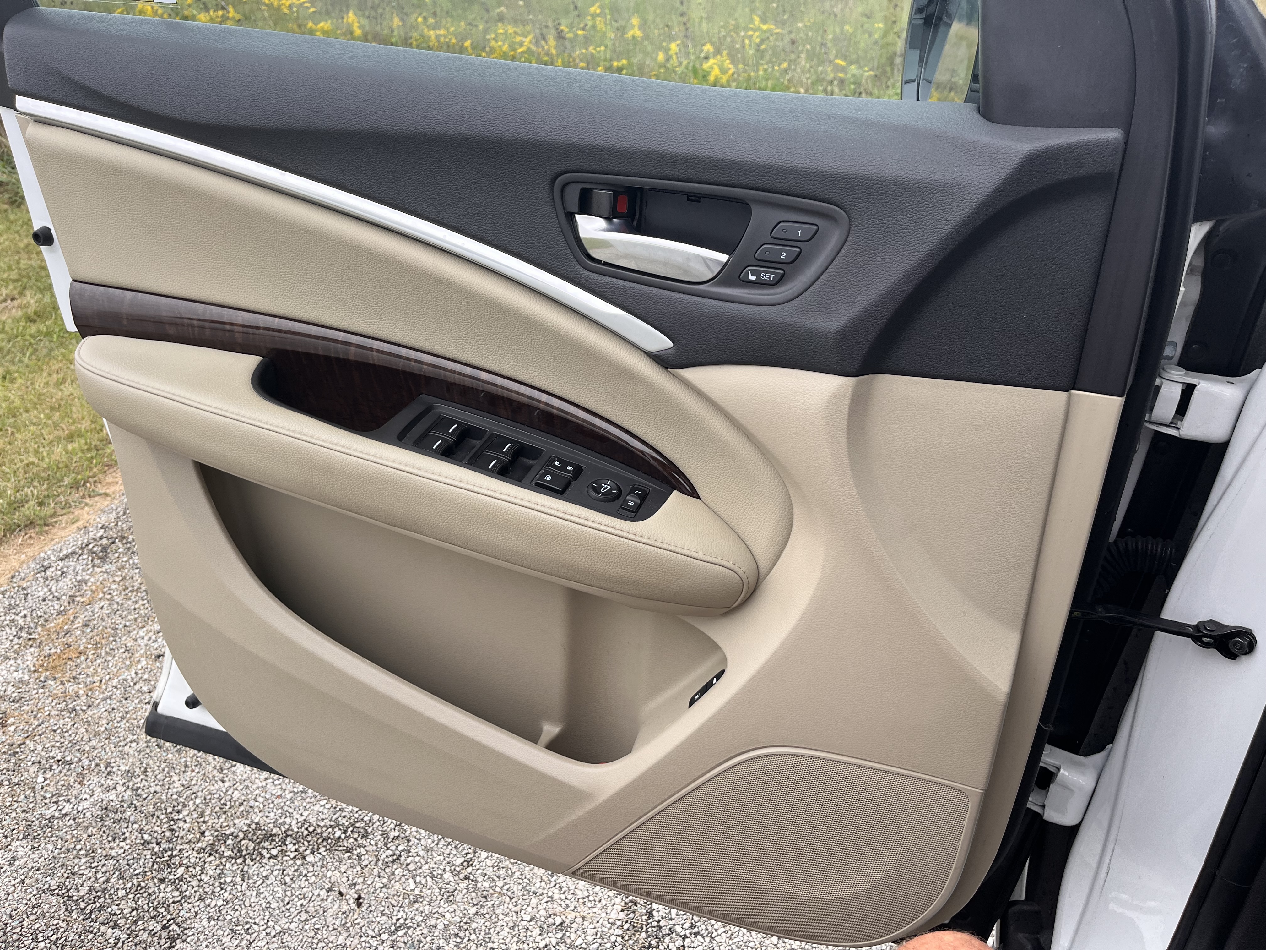 Used 2020 Acura MDX SH-AWD image 9