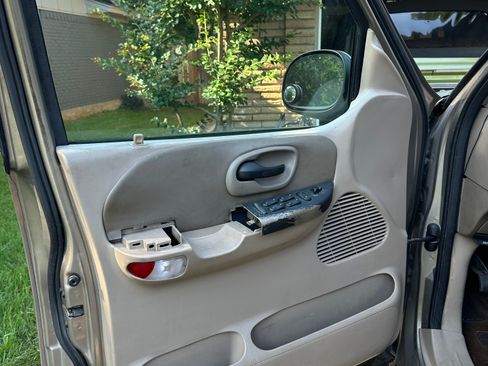 Used 2001 Ford F150 Lariat AWD/4WD image 15