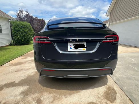Used 2025 Tesla Model X AWD/4WD image 8