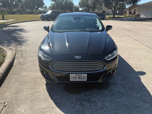 Used 2013 Ford Fusion Energi Titanium w/ Driver Assist Pkg image 8