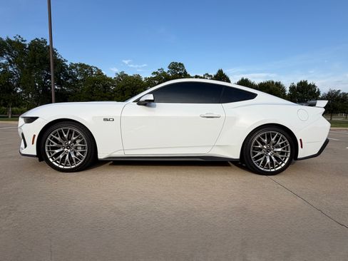 Used 2026 Ford Mustang GT Premium RWD image 14