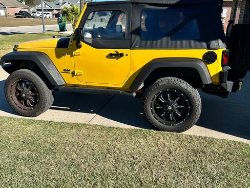 Used 2011 Jeep Wrangler Sport image 6