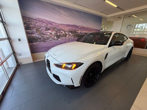 Used 2026 BMW M4 xDrive Competition image 5