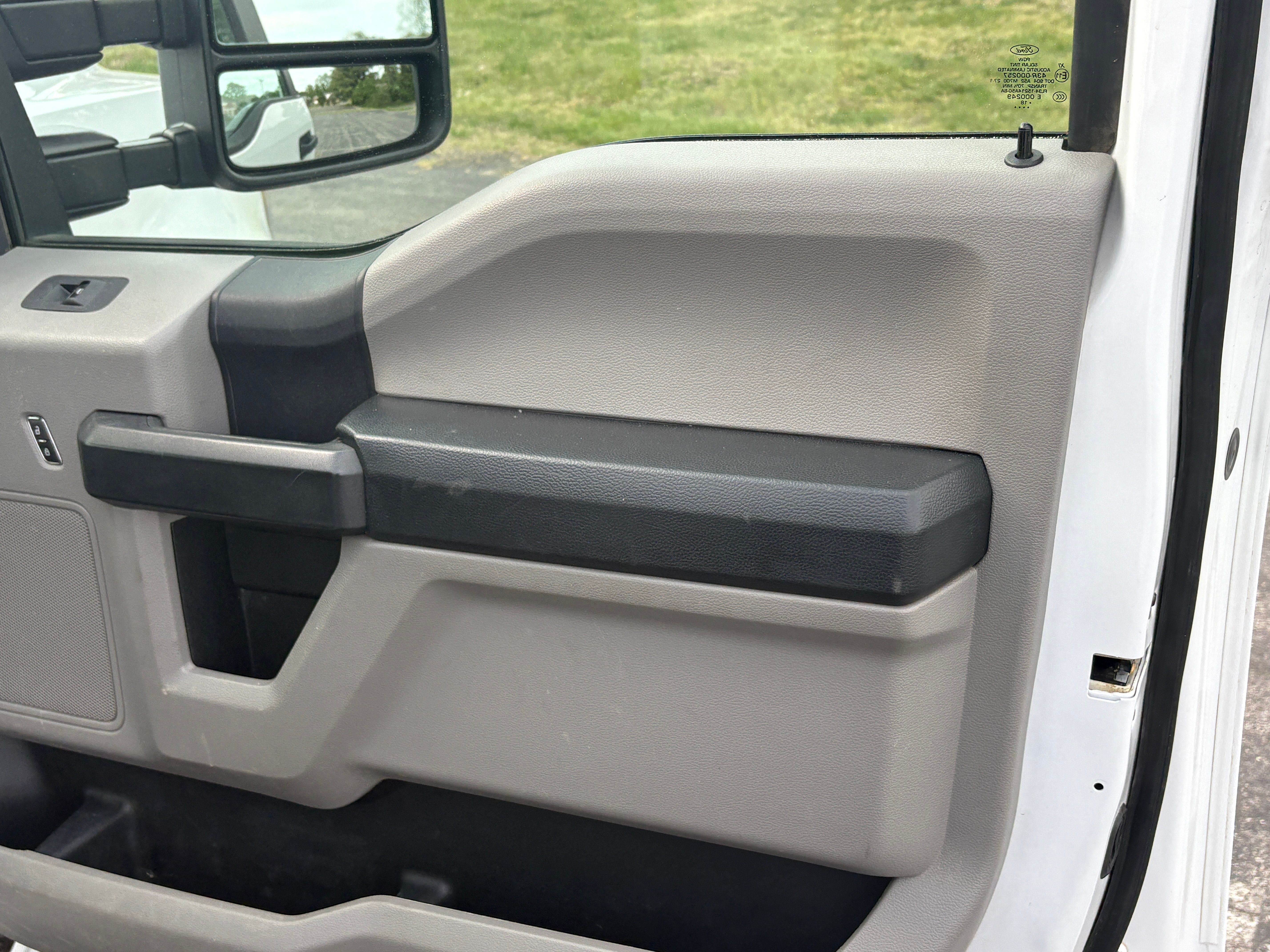 Used 2018 Ford F350 XL w/ Power Equipment Group AWD/4WD image 13