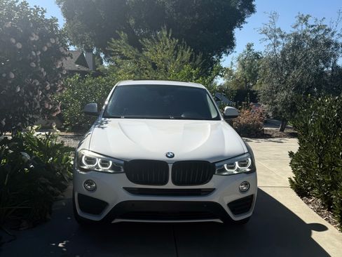 Used 2016 BMW X4 xDrive28i image 2