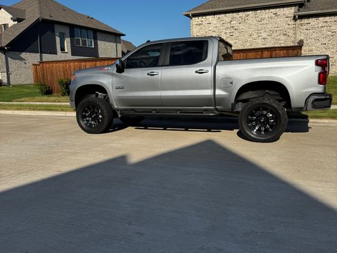 Used 2025 Chevrolet Silverado 1500 LT AWD/4WD image 19