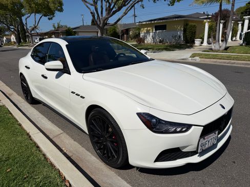 Used 2017 Maserati Ghibli Sedan 4D image 12