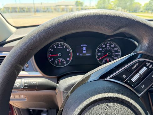 Used 2019 Kia Optima LX FWD image 8