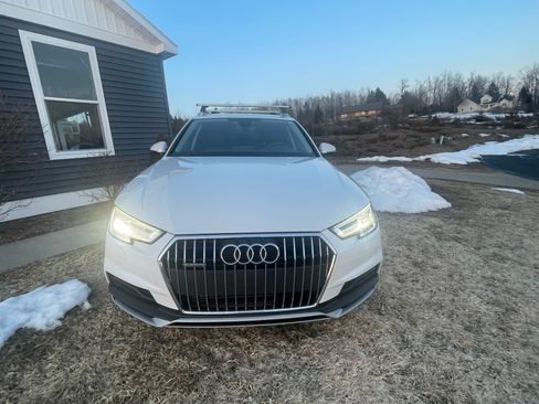 Used 2017 Audi A4 2.0T allroad Premium Plus w/ Technology Package AWD/4WD image 4