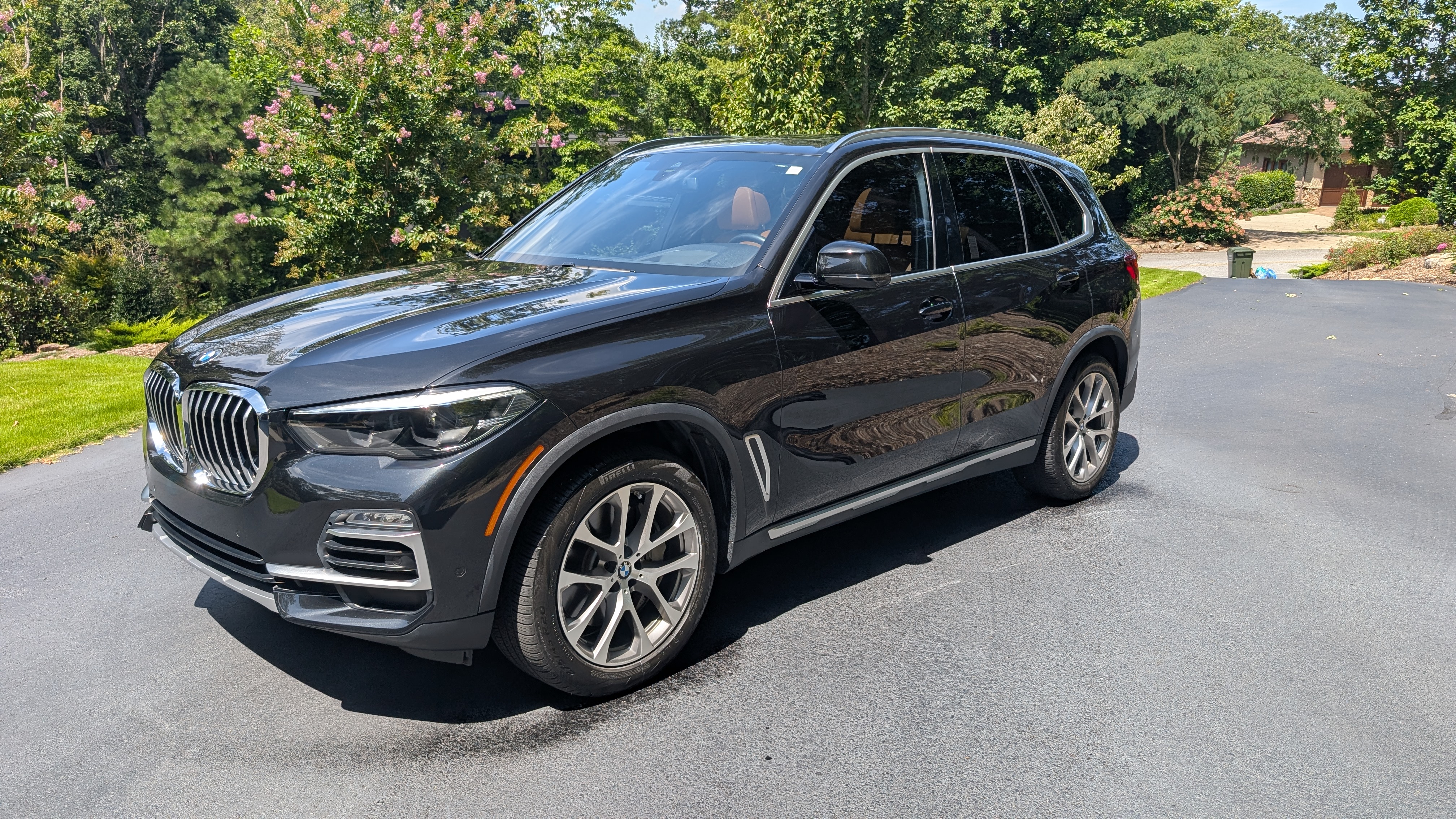 Used 2019 BMW X5 xDrive50i w/ Premium Package 2 AWD/4WD image 2