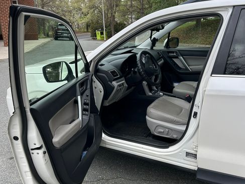 Used 2016 Subaru Forester 2.5i Limited w/ Popular Package #2 image 9