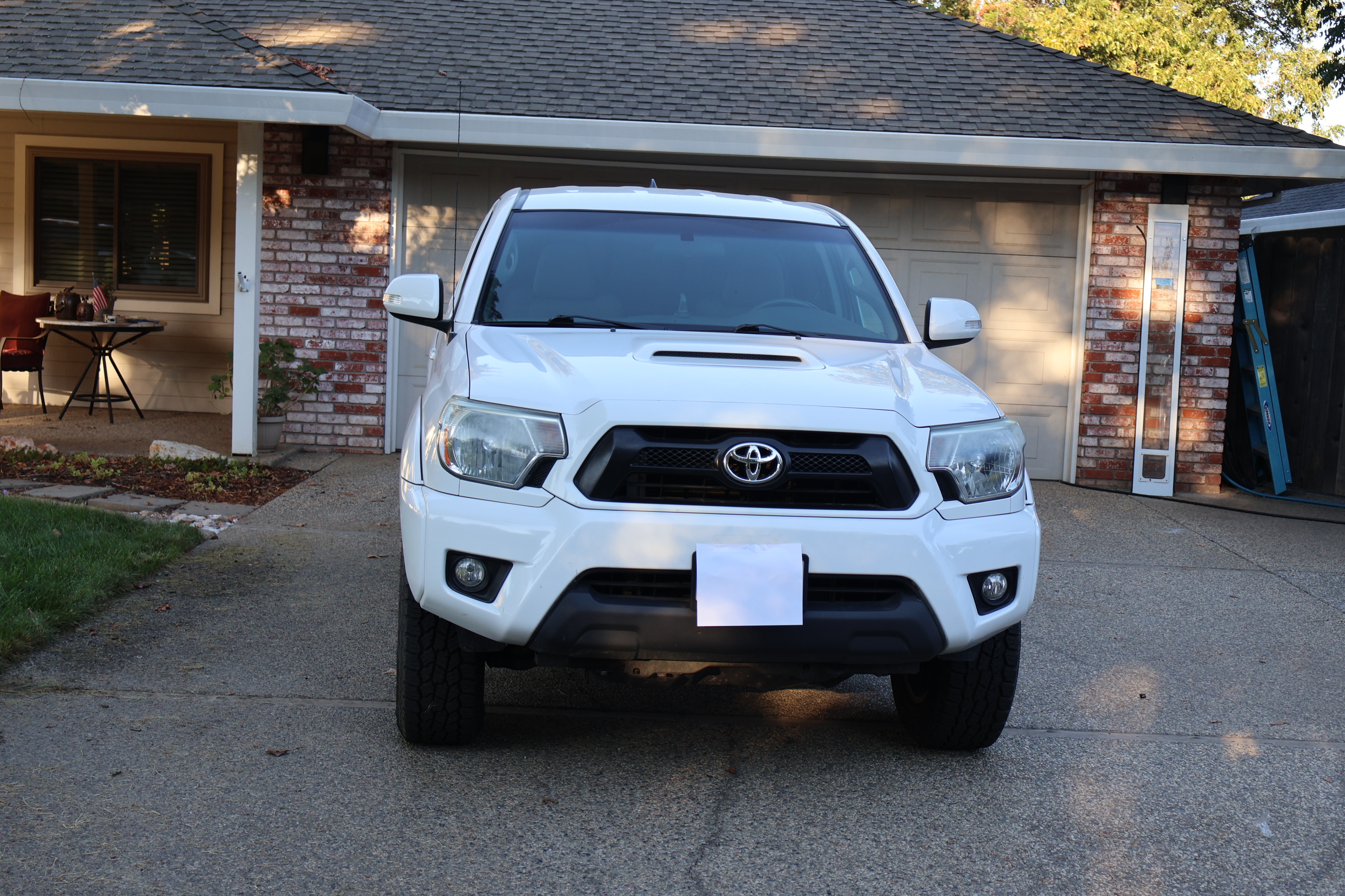 Used 2015 Toyota Tacoma PreRunner w/ TRD Sport Package RWD image 5