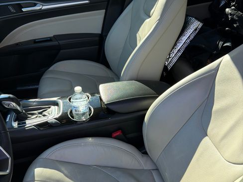 Used 2016 Ford Fusion Energi Titanium w/ Driver Assist Package image 9