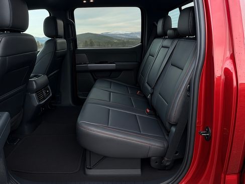 Used 2026 Ford F250 Lariat w/ FX4 Off-Road Package image 10