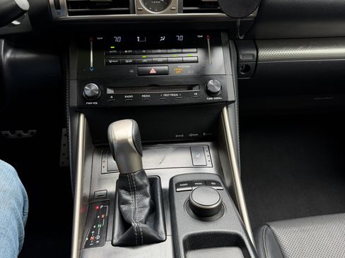 Used 2014 Lexus IS 250 w/ F-Sport Package RWD image 12