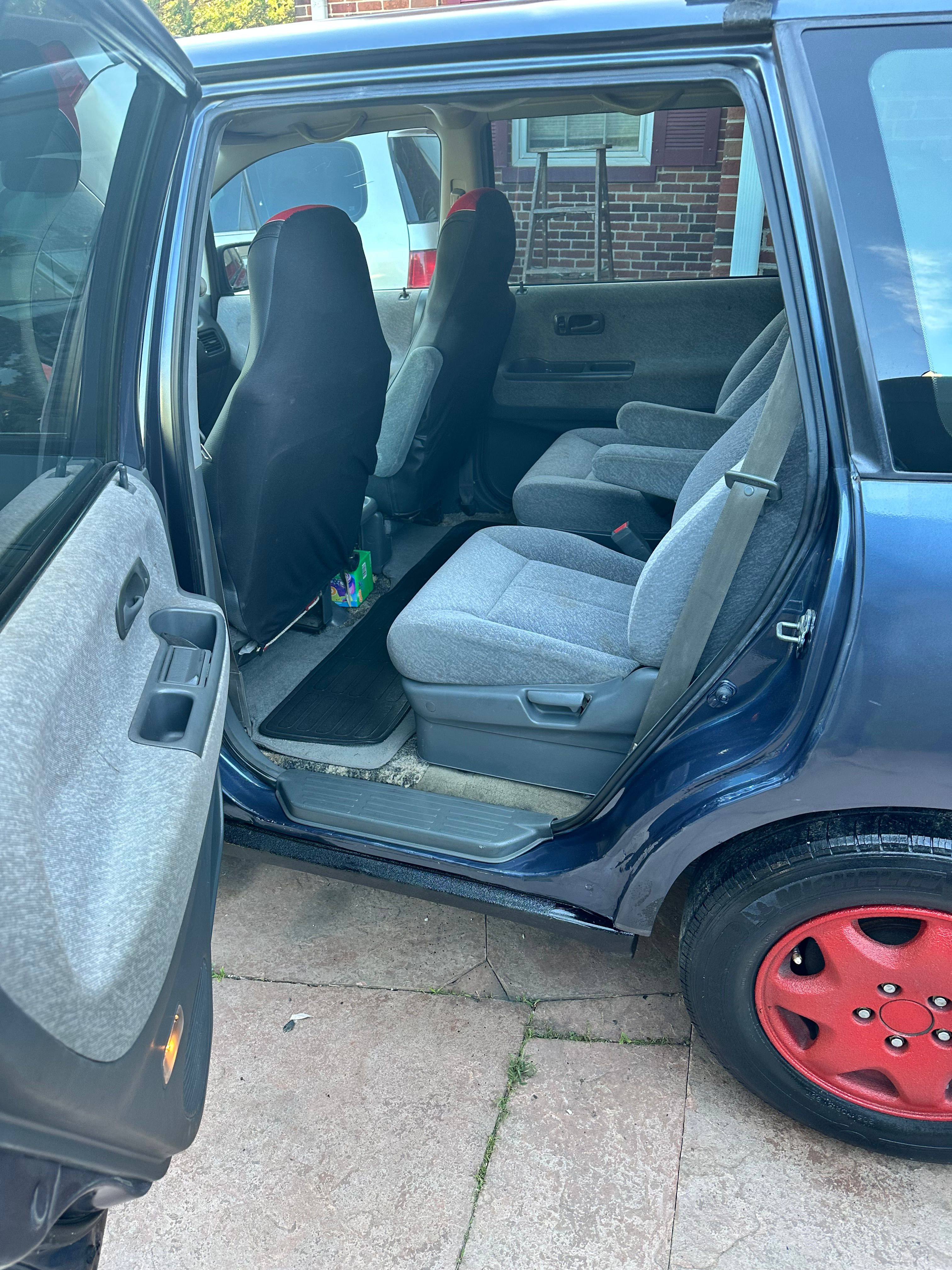 Used 1995 Honda Odyssey EX image 2