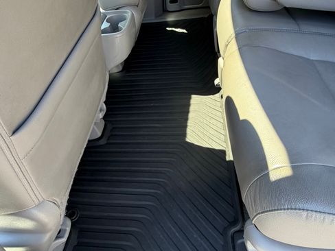 Used 2015 Honda Odyssey EX-L image 22