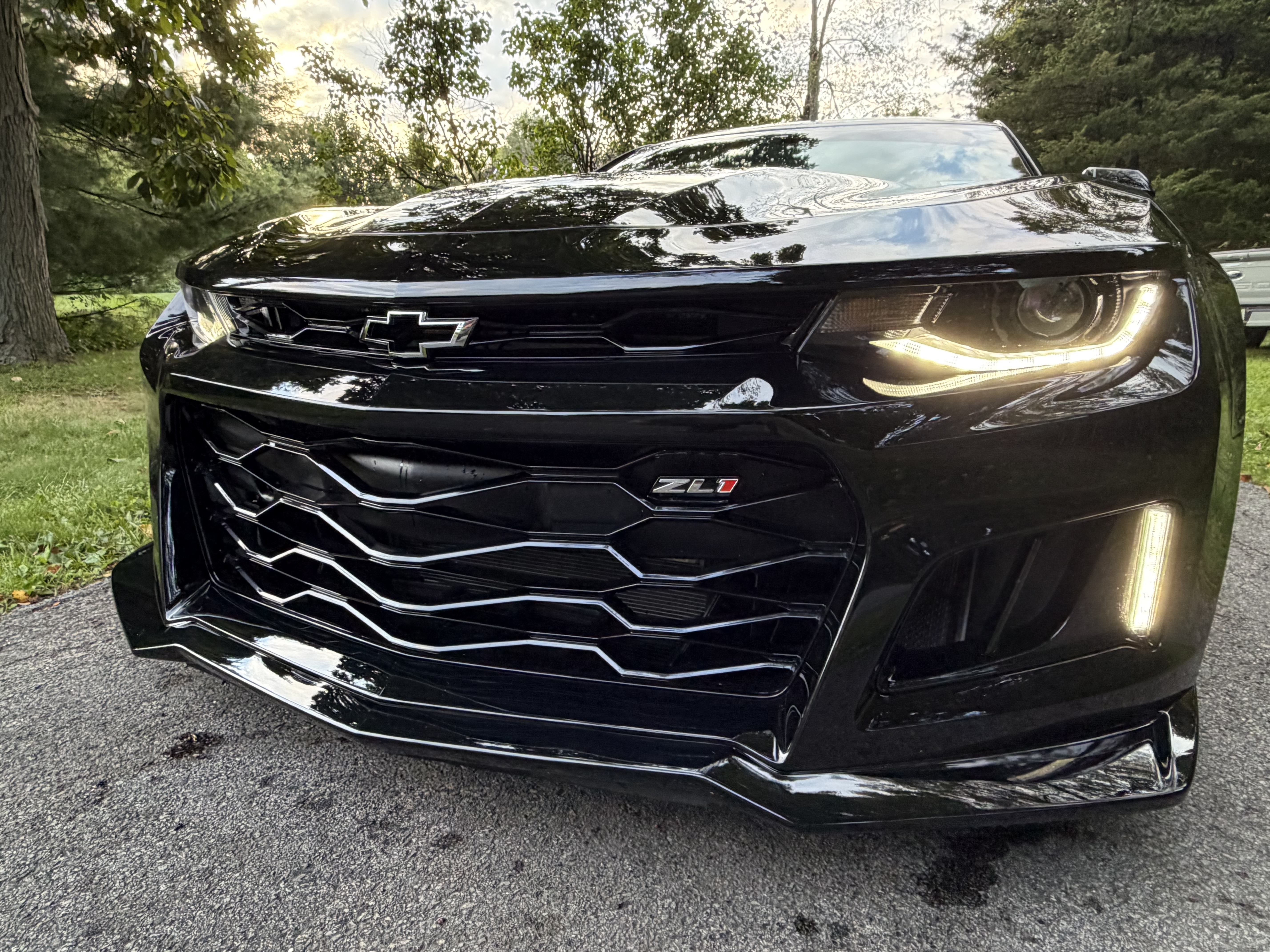 Used 2019 Chevrolet Camaro ZL1 RWD image 12