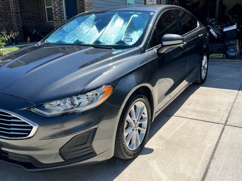 Used 2020 Ford Fusion SE FWD image 17