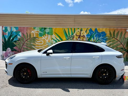 Used 2021 Porsche Cayenne GTS AWD/4WD image 1