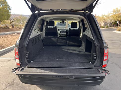 Used 2014 Land Rover Range Rover Supercharged image 30