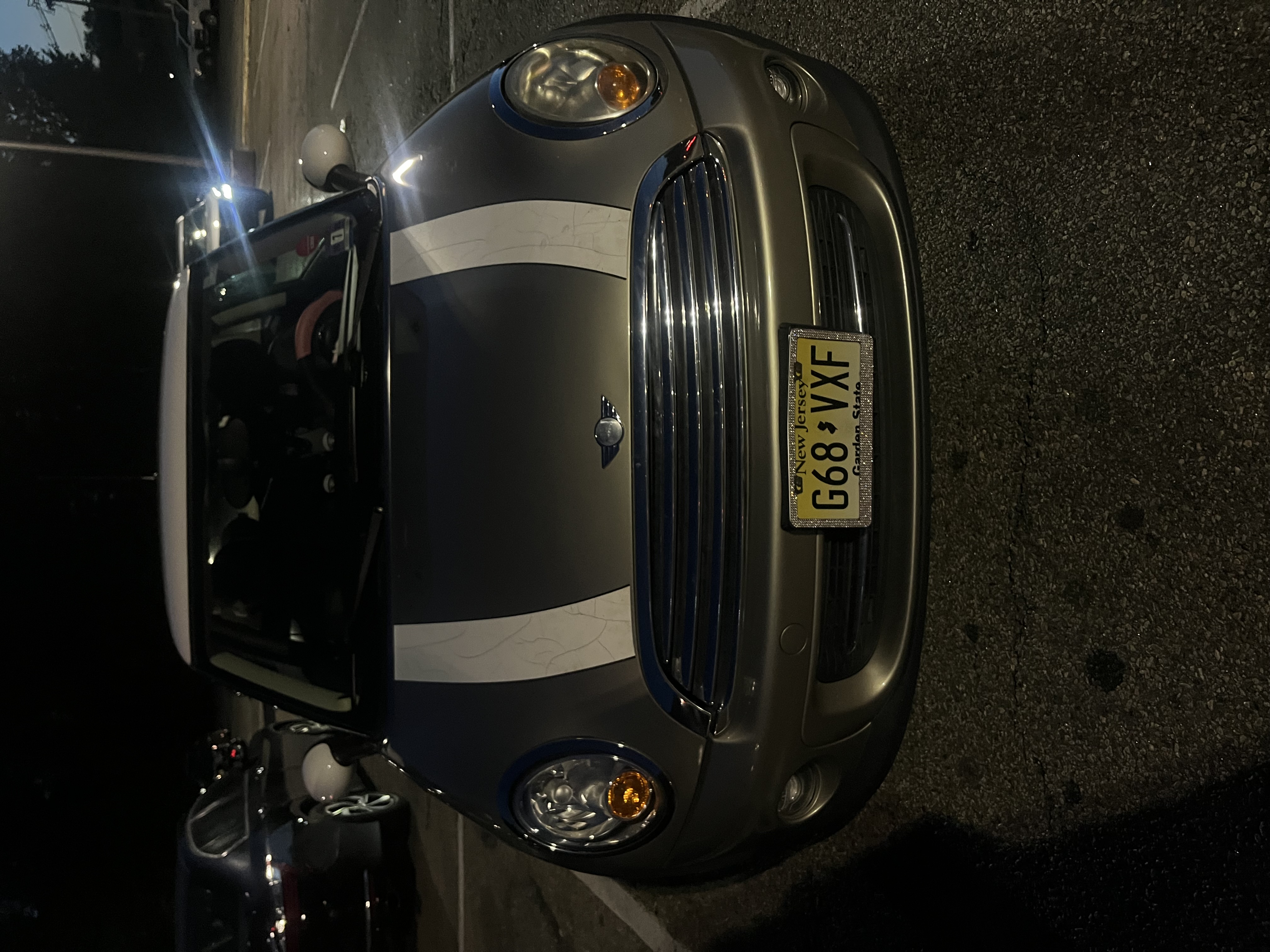 Used 2011 MINI Cooper Hardtop FWD image 2