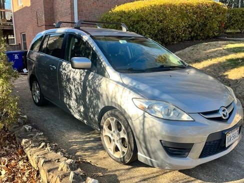 Used 2010 MAZDA MAZDA5 Sport FWD image 5