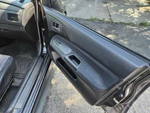 Used 2003 Mitsubishi Lancer Evolution image 9