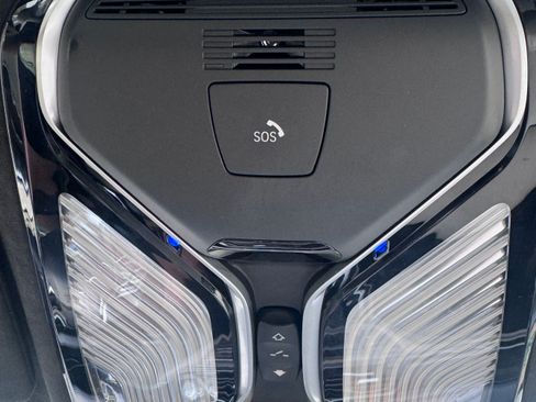 Used 2017 BMW 750i xDrive image 29