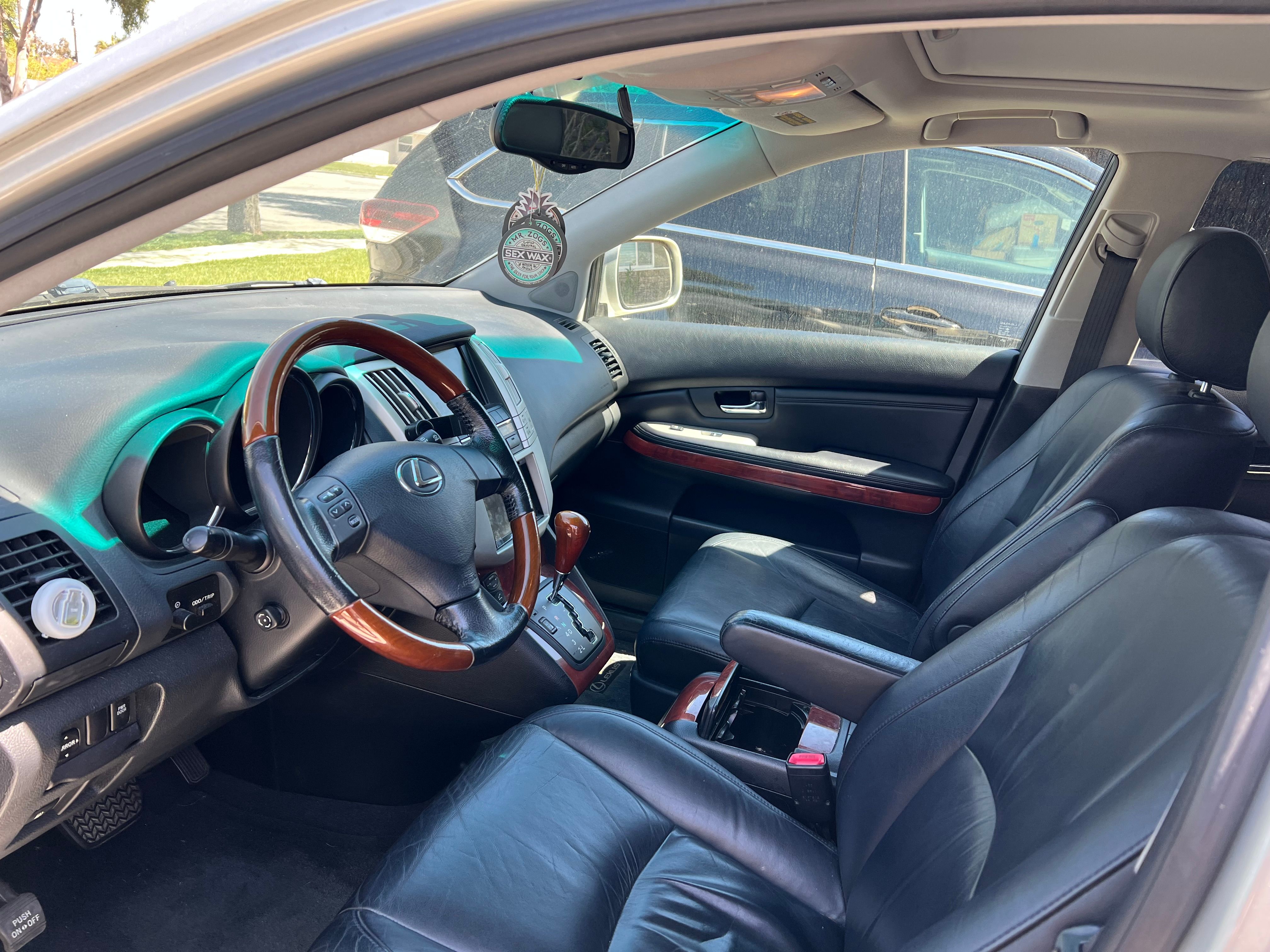 Used 2004 Lexus RX 330 FWD image 2