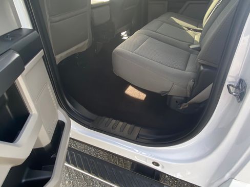 Used 2019 Ford F150 XLT w/ Equipment Group 302A Luxury image 9