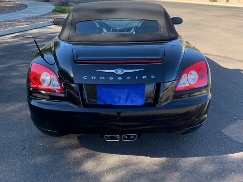 Used 2006 Chrysler Crossfire Limited image 2