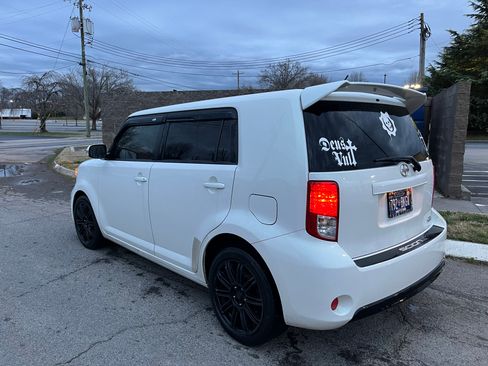 Used 2014 Scion xB Release Series 10.0 image 8