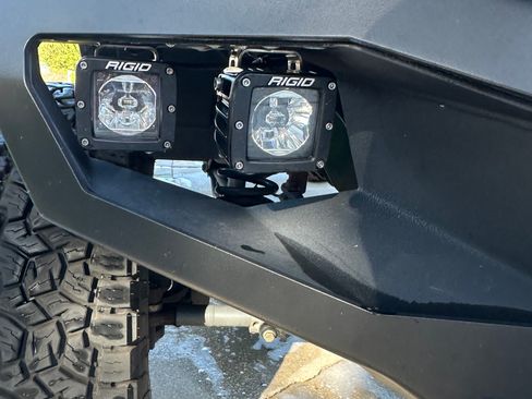 Used 2018 RAM 2500 Tradesman w/ Chrome Appearance Group image 9