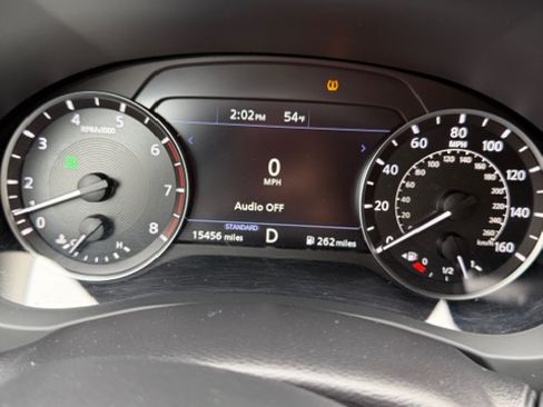 Used 2021 INFINITI QX50 Luxe image 2