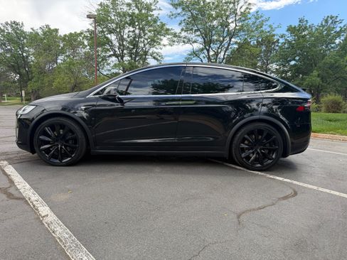 Used 2020 Tesla Model X Long Range AWD/4WD image 9