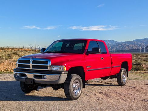 Used 1999 Dodge Ram 2500 Truck Long Bed image 1