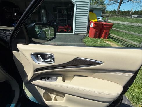 Used 2014 INFINITI QX60 AWD w/ Premium Plus Package image 13