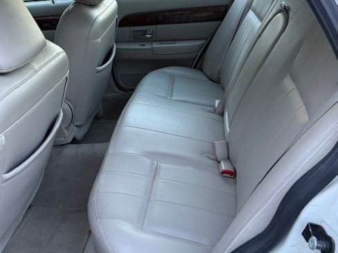 Used 2009 Mercury Grand Marquis LS image 6